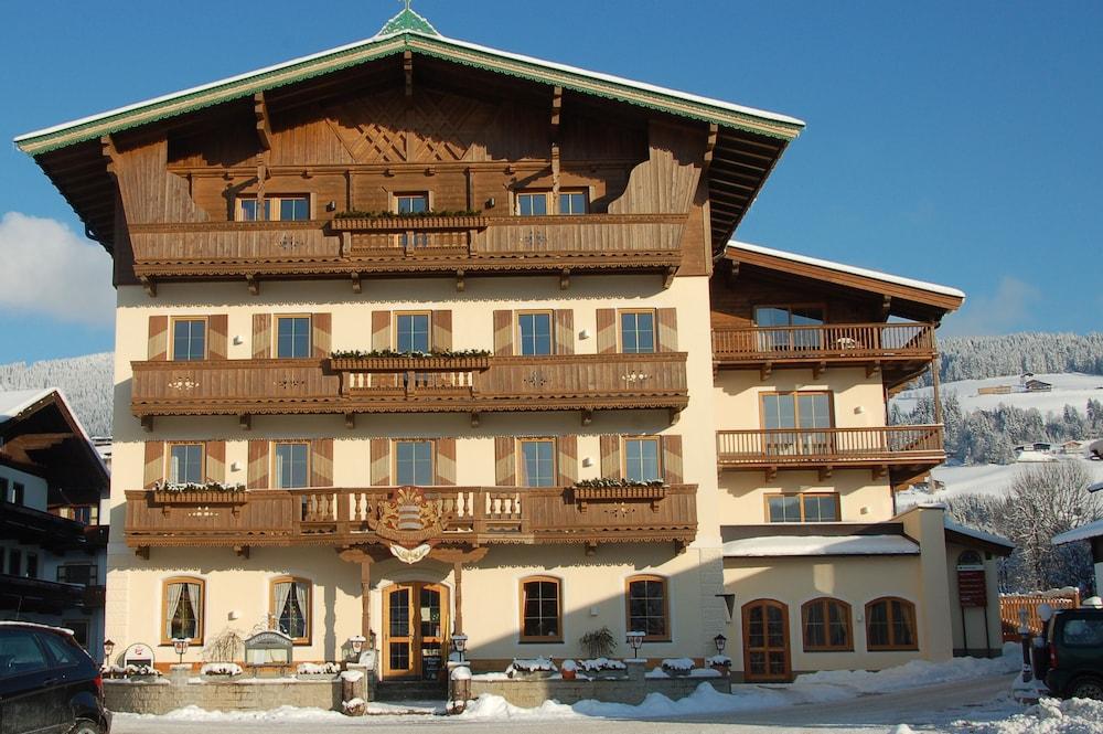 Hotel Braeuwirt Kirchberg in Tirol Bagian luar foto