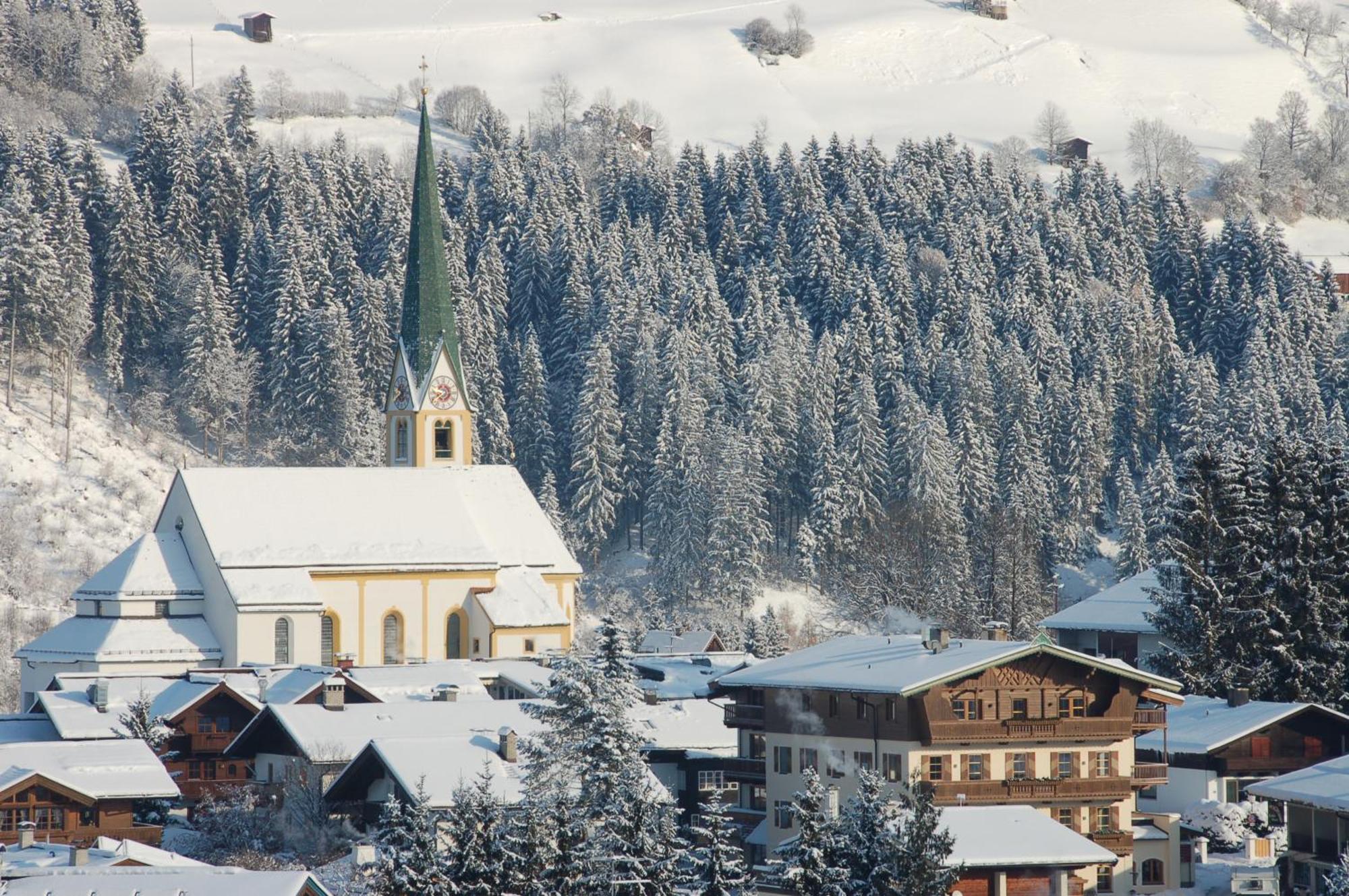 Hotel Braeuwirt Kirchberg in Tirol Bagian luar foto